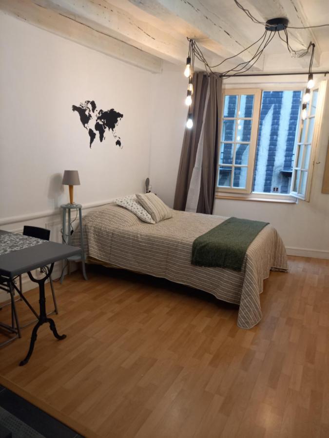 Charmant Studio Dans Le Vieux Tours Exterior photo